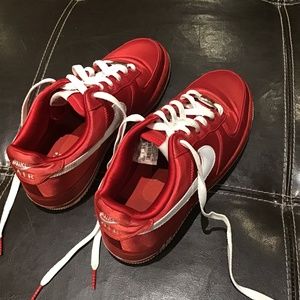 Nike Air Force Red